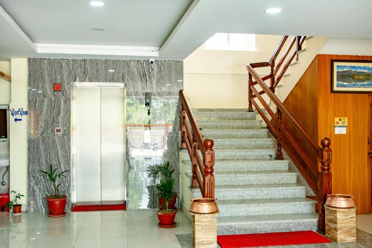 Hotel Elegant Pokhara Exterior photo