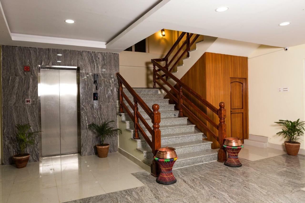 Hotel Elegant Pokhara Exterior photo