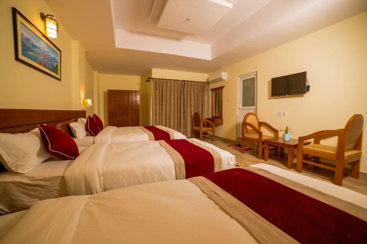 Hotel Elegant Pokhara Exterior photo