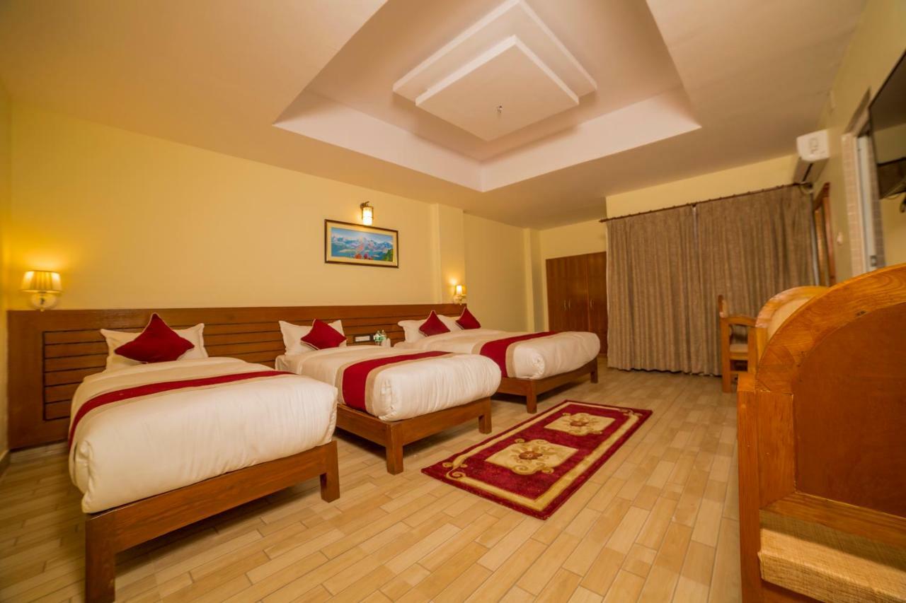 Hotel Elegant Pokhara Exterior photo