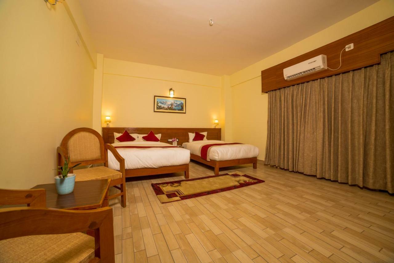 Hotel Elegant Pokhara Exterior photo
